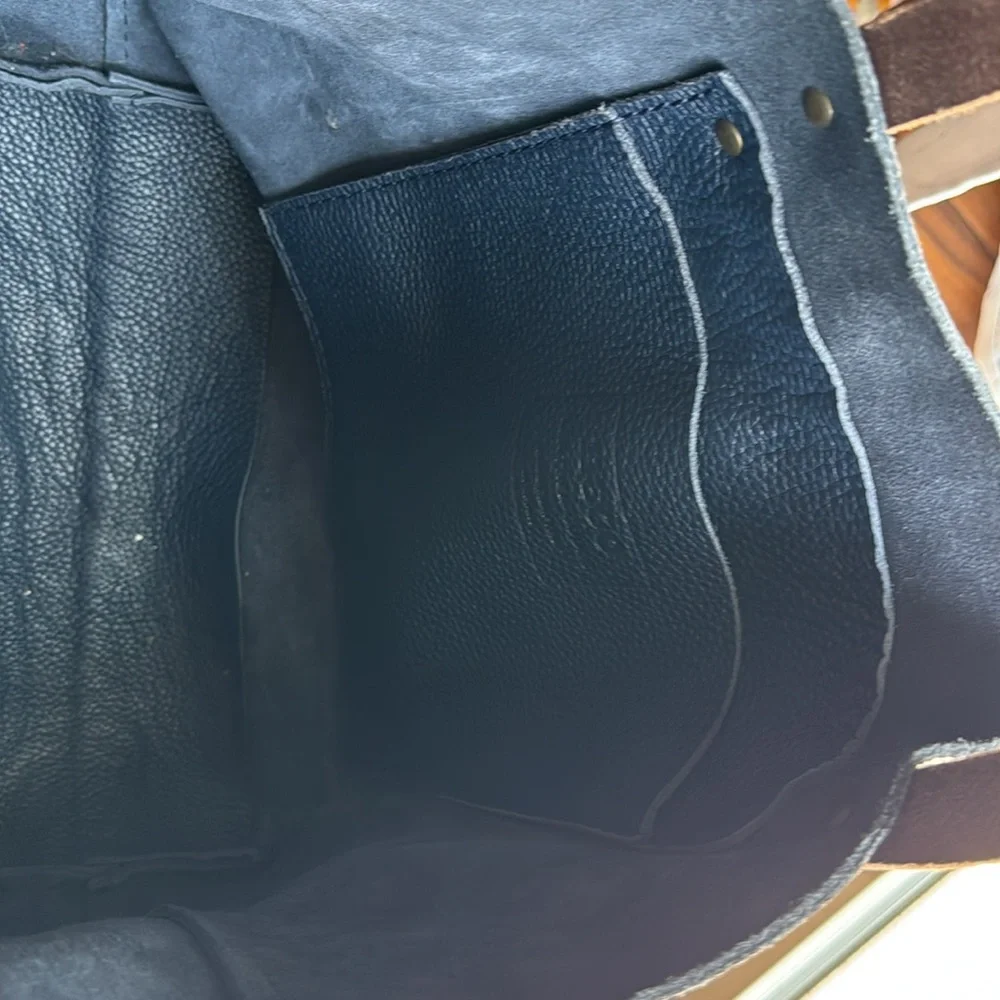 Calma Pebbled Leather Unlined Elegant NavyTote w/Brown Leather Straps - Picture 6 of 7